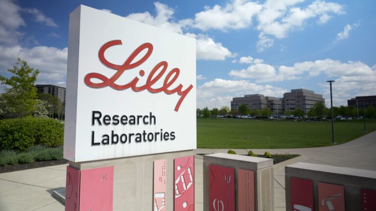 107235494 1683201790787 gettyimages 1252633286 ELI LILLY HQ