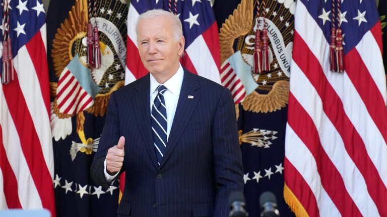 joe biden thumbs up