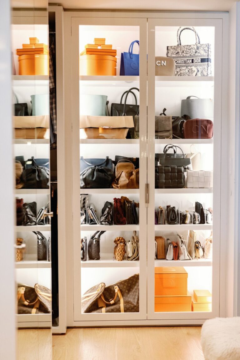 accessories closet 865x1296