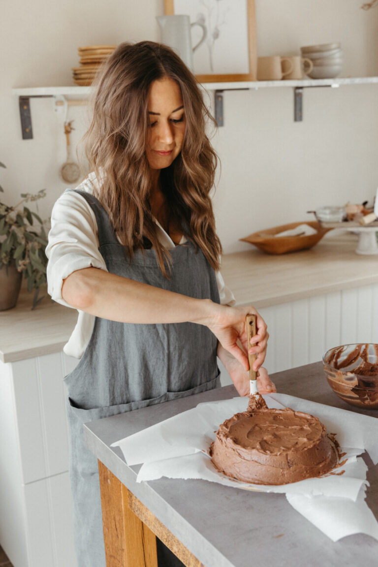 grain free chocolate cake 9 1500x2249 ff10621 865x1297