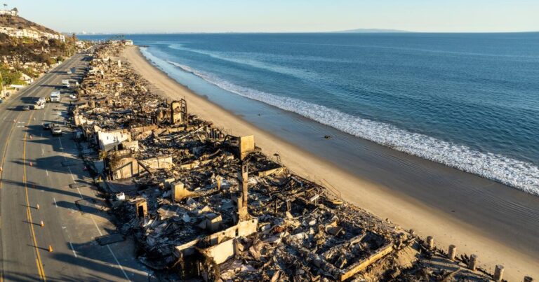 urlhttps3A2F2Fcalifornia times brightspot.s3.amazonaws.com2F0c2Fac2F6d92fdba4047bad11f86885426332F1490970 me drone palisades fire 18 brv