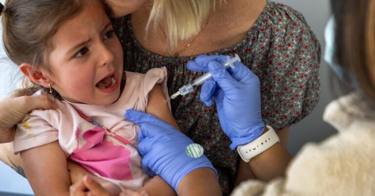 urlhttps3A2F2Fcalifornia times brightspot.s3.amazonaws.com2Fac2Ff02Fcae6dc8642eea510e40d826288e22F1499776 me pediatricians vaccine dilemma 04 ajs