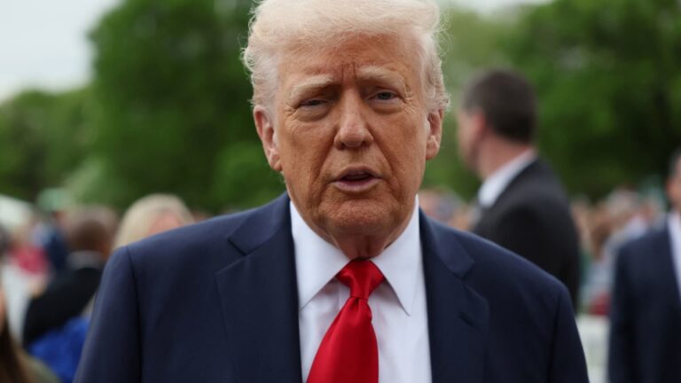 108134218 17452576932025 04 21t154058z 582442153 rc2a2ear9d0n rtrmadp 0 religion easter white house