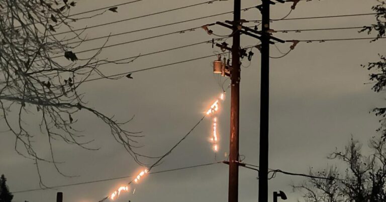 urlhttps3A2F2Fcalifornia times brightspot.s3.amazonaws.com2F7d2F712F0bd698bc4c3489f77279bfe1c2422Fnew electrical line catches fire2